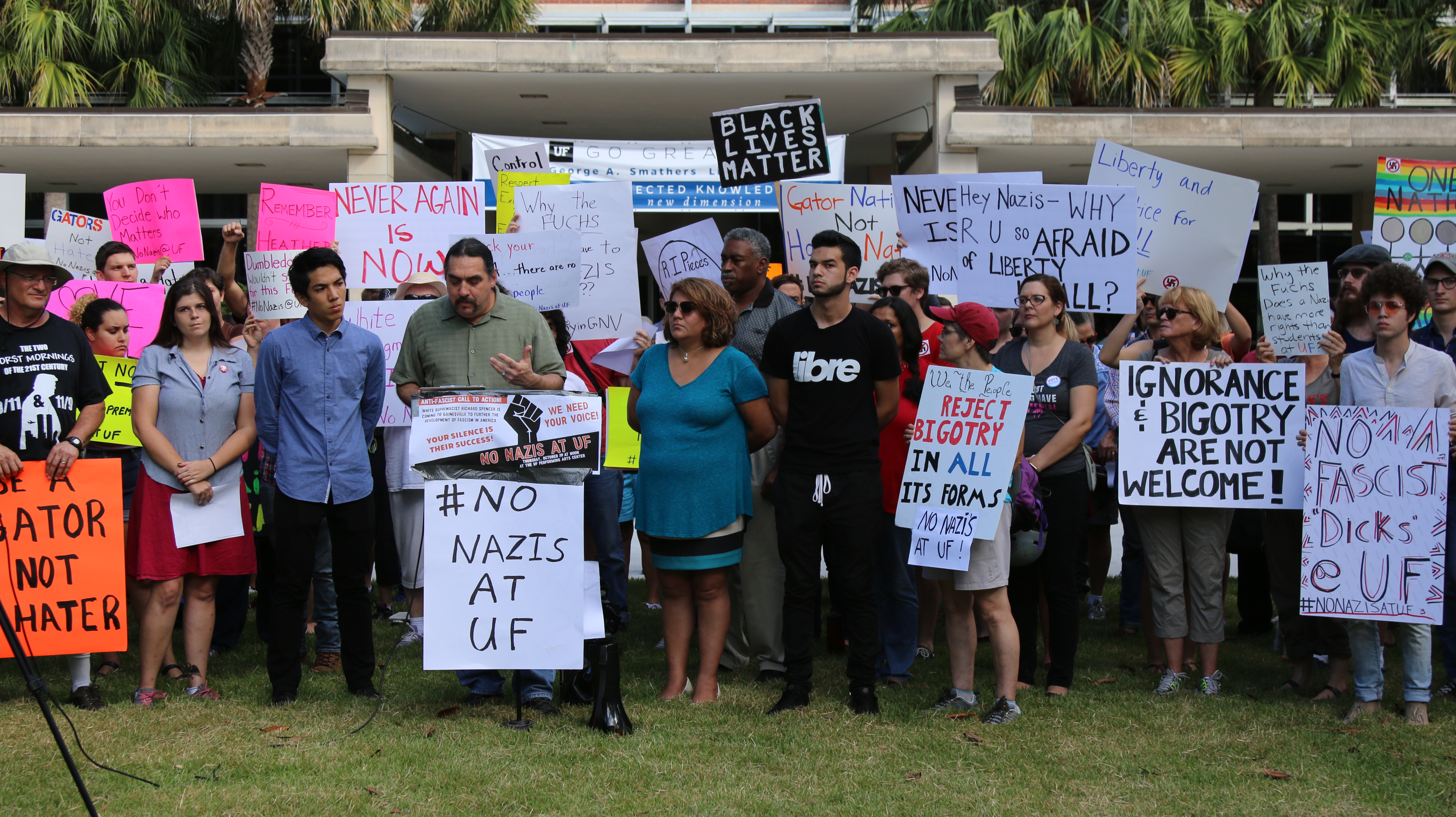 Author Paul Ortiz addressed students, staff, and faculty at the University of Florida in Gainesville in October 2017, as activists participated in rallies, teach-ins, and workshops to raise awareness and make preparations to protest a planned neo-Nazi rally coming to their city. Florida was a battleground after the election of Donald Trump in 2016, the site of rising right-wing political power, and also sustained, organized left-wing resistance to it. Ortiz, a university-based historian and labor organizer, has been a leader in these resistance efforts.