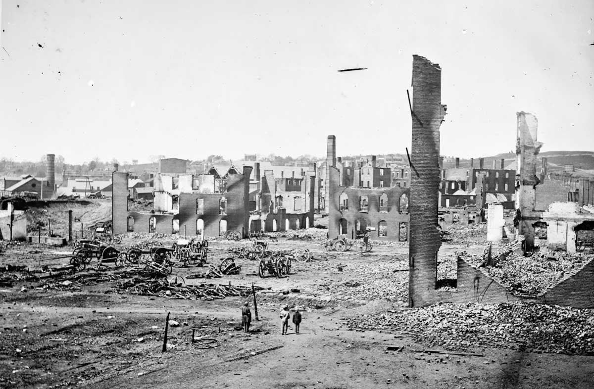 In April 1865, facing defeat, retreating Confederate forces set fire to more than nine hundred buildings in the Confederate capital.