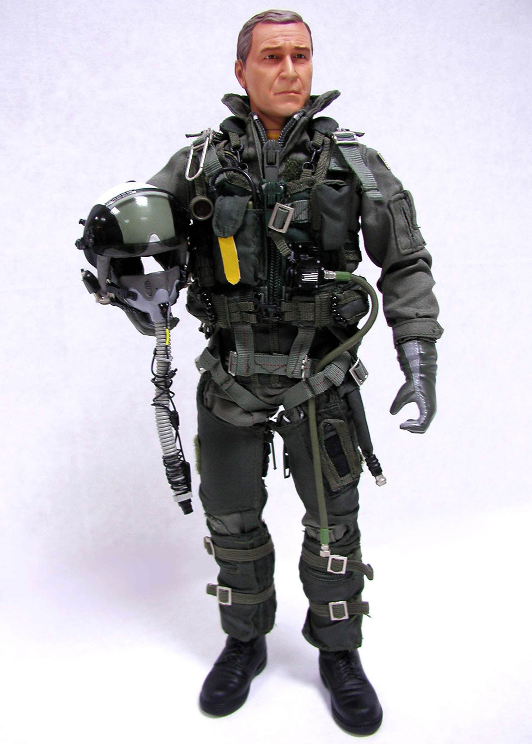 Reflecting the seeming early success of the Iraq invasion, Blue Box Toys’ “Elite Force Aviator Action Figure” went on the market in Spring 2003. The doll sported the naval flight uniform that President George W. Bush wore when he emerged from the jet fighter that carried him to the May 1, 2003, ceremony on the aircraft carrier U.S.S. <em>Abraham Lincoln</em>.