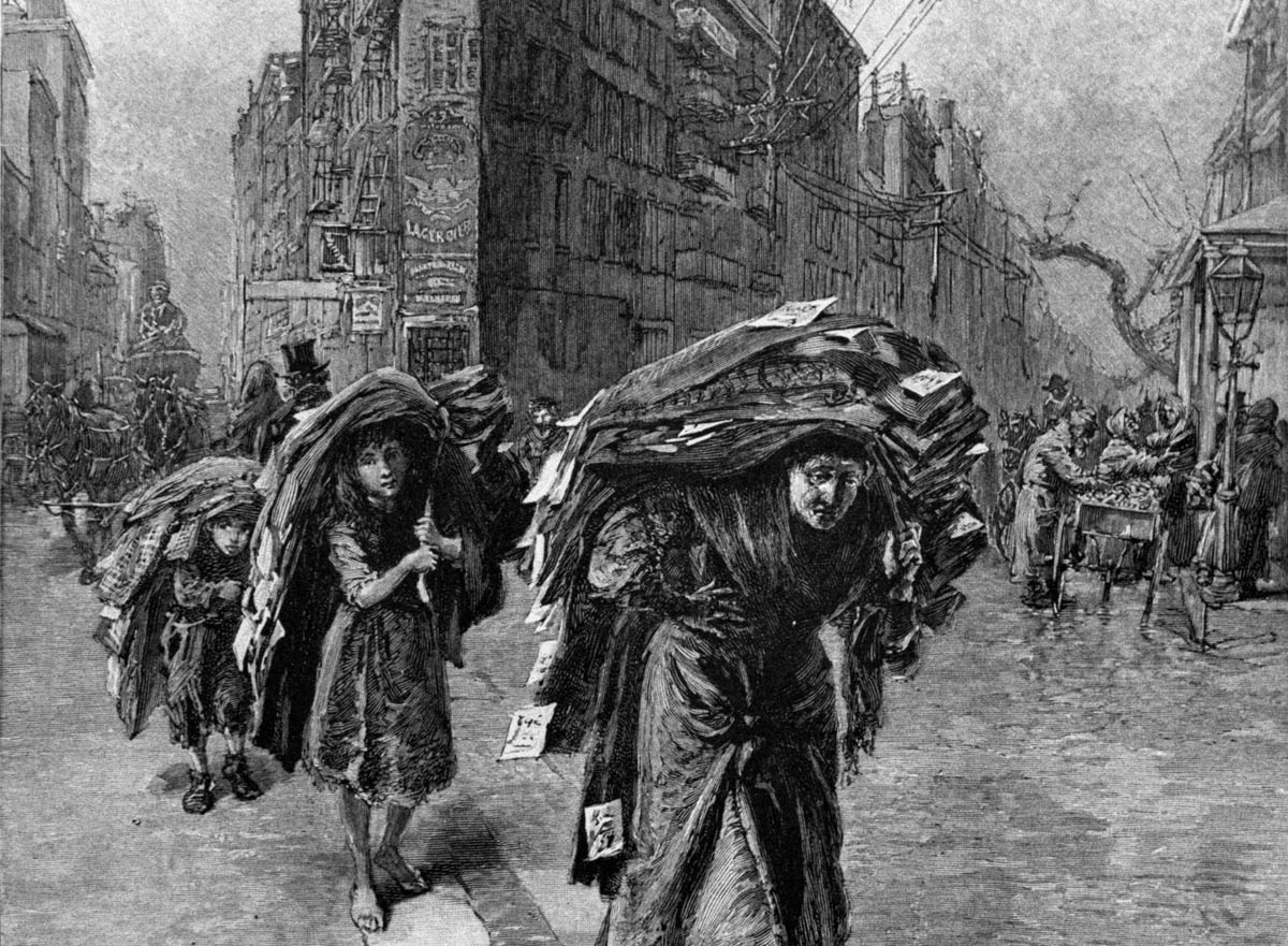 A New York immigrant tailor’s family returns from a contractor, carrying material to be sewn into garments back home. Scenes of urban poverty, such as this one depicted in an 1890 engraving, were featured in illustrated newspapers. Photography and individual “art” prints, however, tended to celebrate the city, with depopulated images focusing on the “grand style” architecture of new buildings or constructing distant bird’s-eye views of ideal urban landscapes.