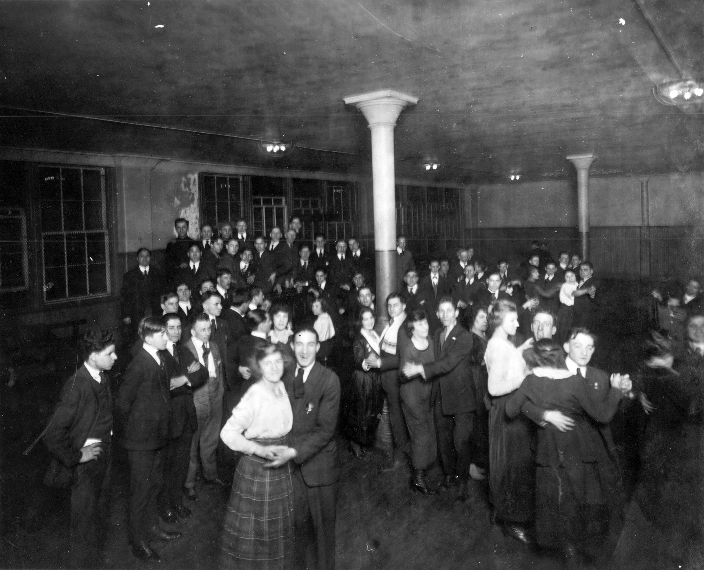 Aware of dancing’s popularity, many urban reform organizations arranged alternatives to commercial dance halls. The People’s Institute organized this dance on New York’s Lower East Side, in a setting in which young men and women’s behavior could be supervised.