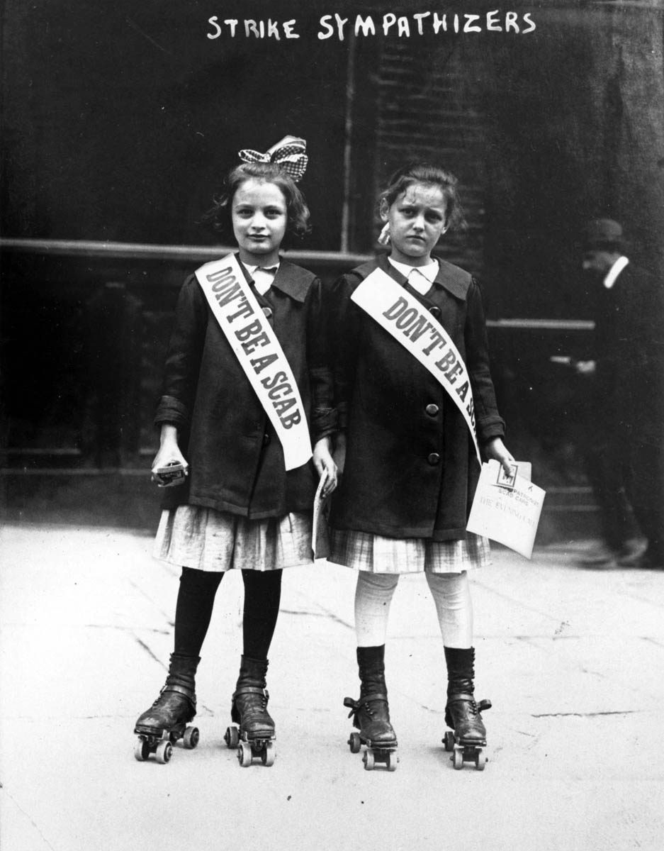 These children were distributing socialist leaflets during a New York streetcar drivers’ strike in September 1916.