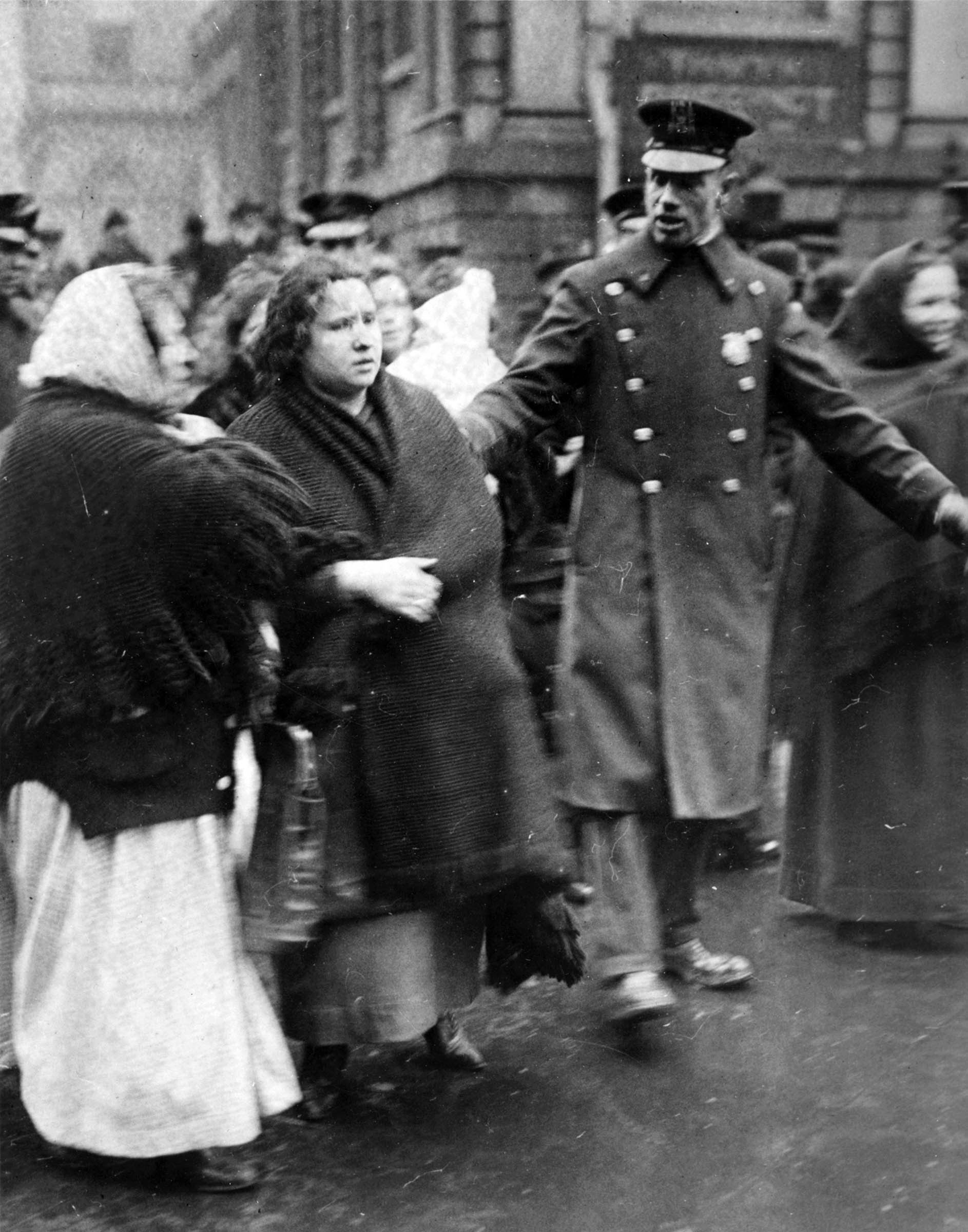 Wartime inflation severely taxed the limited budgets of working-class families. After confronting pushcart peddlers who were charging exorbitant rates for necessities, thousands of women marched to New York’s City Hall on February 20, 1917, to demand relief. The “food riot” precipitated a boycott campaign that eventually forced pushcart prices down.