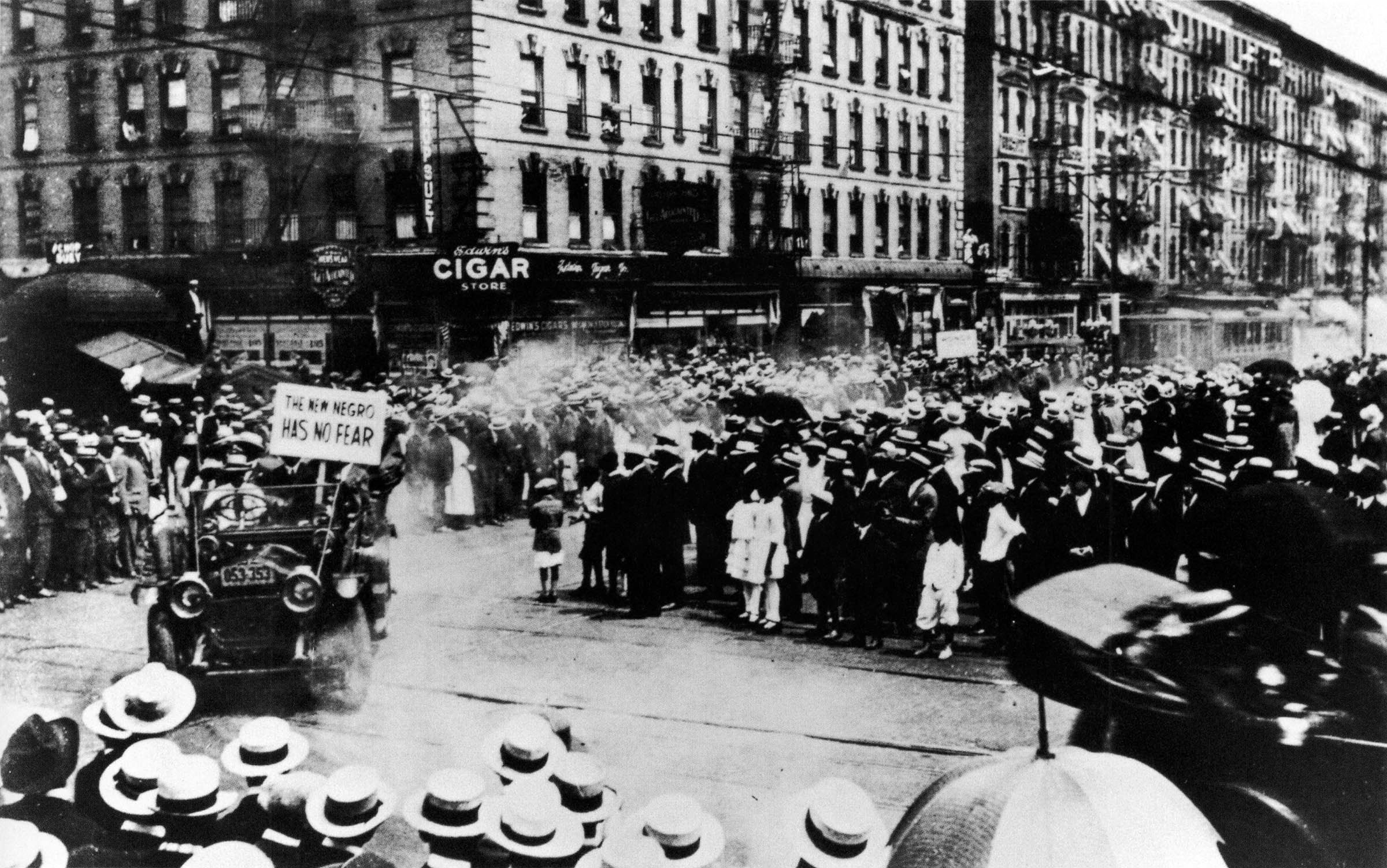 Followers of Marcus Garvey paraded at 125th Street and Lenox Avenue in Harlem during an August 1920 Universal Negro Improvement Association (UNIA) convention. Garvey’s organization enrolled a million members in hundreds of branches throughout the United States. Numerous UNIA nationalist parades brought out thousands of African Americans in support of the cause of economic and cultural independence.