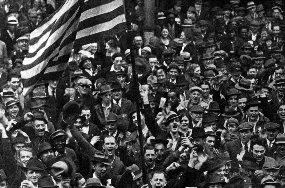 A May 1937 union demonstration of Aliquippa, Pennsylvania, steelworkers and their supporters was featured on the cover of <em>Photo-History</em> (a short-lived, pro-CIO magazine).