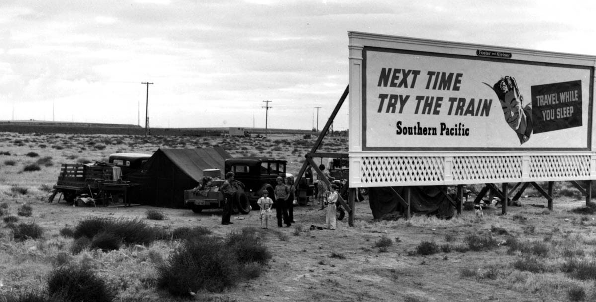 These migrants camped along U.S. Route 99 in Kern County, California, in November 1938. Unemployment rose sharply again during the “Roosevelt Recession.”